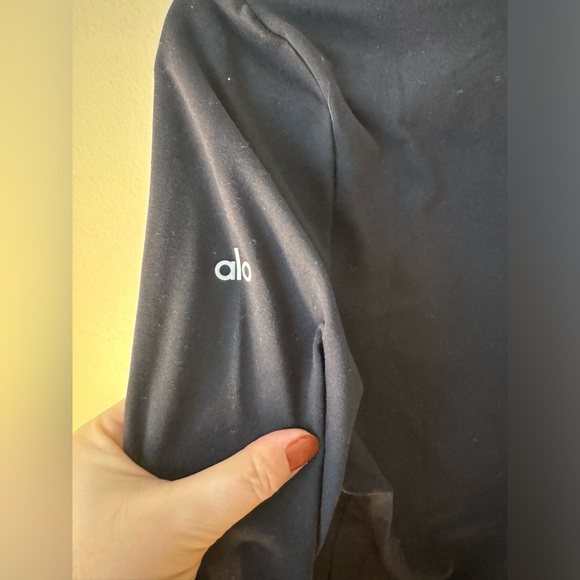 Alo Yoga Airbrush Warm Nocturne Long Sleeve in black - Picture 12 of 15